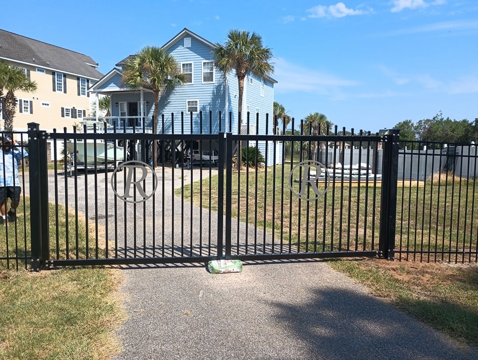 The Ultimate Guide to Fencing in Myrtle Beach: Enhancing Your Property’s Privacy and Style